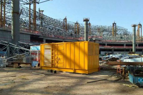 蓝田发电机出租如何判断空气滤清器是否需要更换？